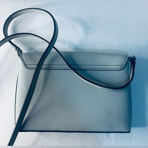 KATE SPADE Textured Light Gray Leather Crossbody Bag Purse Silver Turnlock - Picture 2 of 5